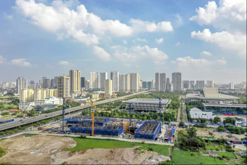 Hàng loạt dự án bất động sản tại TP.HCM và Hà Nội được xem xét tháo gỡ vướng mắc, thị trường đang dần ấm lại - Ảnh 2.