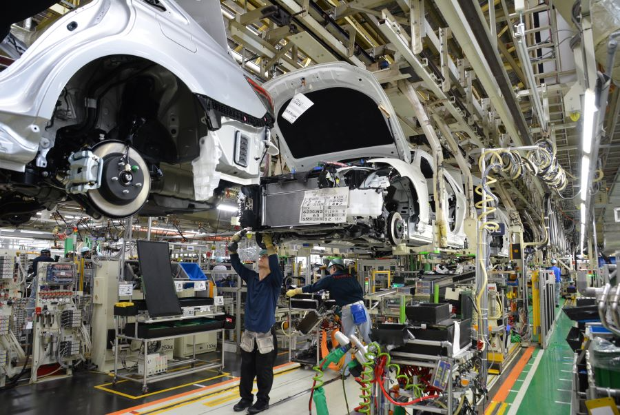 Toyota đóng cửa 14 nhà máy do 'không đủ dung lượng ổ đĩa lưu trữ' - Ảnh 1.