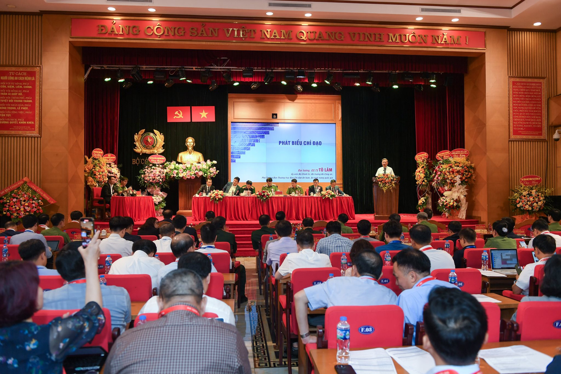 Hiệp hội An ninh mạng quốc gia giúp Việt Nam chuyển từ gia công, đại lý sang làm chủ về công nghệ, sản phẩm, dịch vụ an ninh mạng - Ảnh 1.