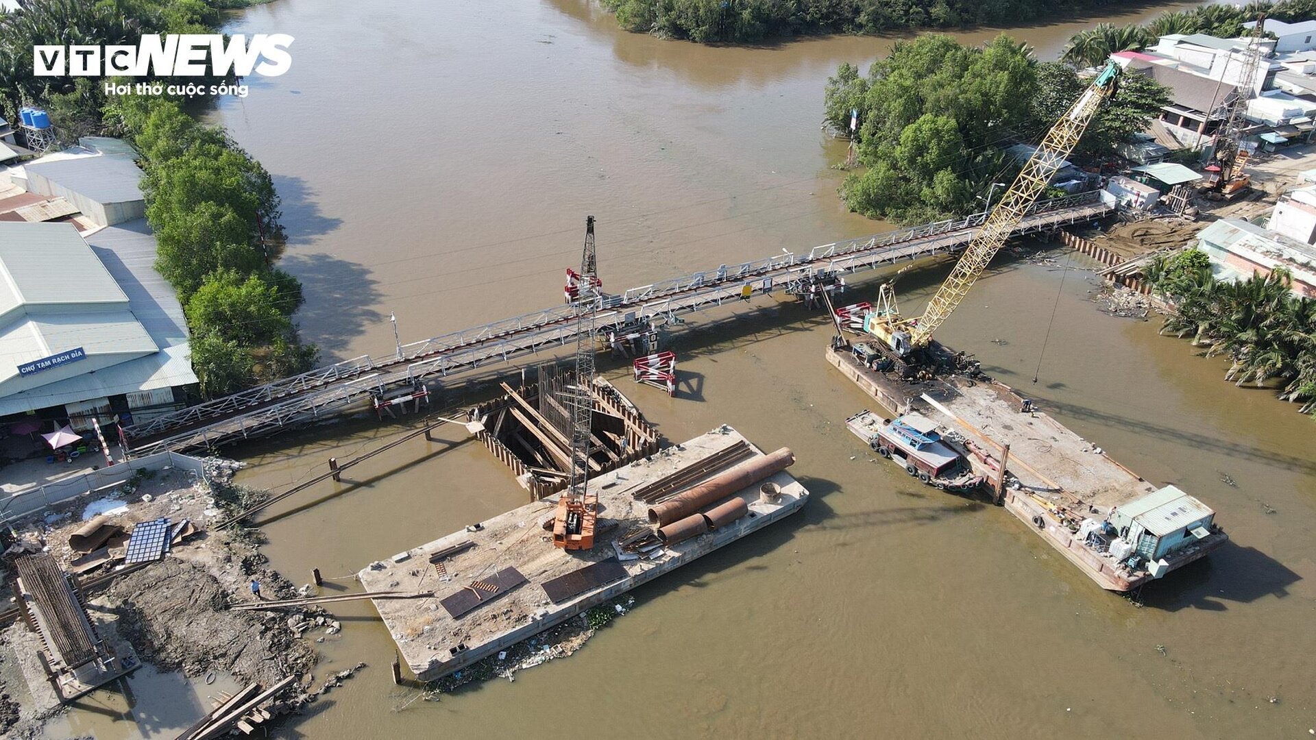 TP.HCM: Tăng tốc xây dựng cầu hơn 500 tỷ đồng nối quận 7 và huyện Nhà Bè - Ảnh 2.
