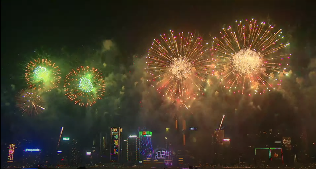 Khoảnh khắc châu Á chào đón năm 2024: Pháo hoa khổng lồ tỏa sáng rực rỡ, hàng triệu người cùng nhau đón năm mới- Ảnh 7.