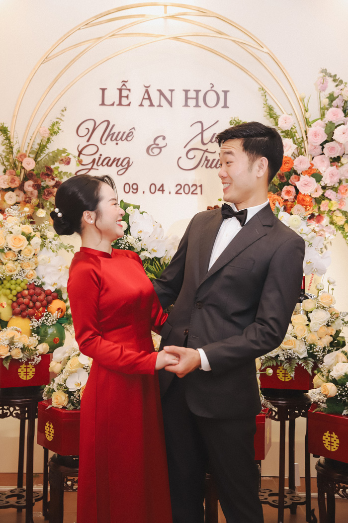 So kè dàn tráp ăn hỏi siêu cầu kỳ của dàn cầu thủ Việt, dát vàng hay đính đá kỹ đến từng chi tiết, liệu ai chịu chi hơn? - Ảnh 24.
