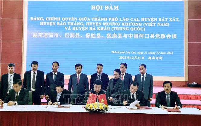 Tăng cường hợp tác giữa các địa phương của Lào Cai và tỉnh Vân Nam (Trung Quốc) - Ảnh 1.