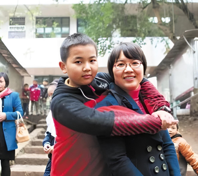 Thu nhập chỉ ở mức trung bình, bà mẹ Hà Nội vẫn có thể cho con học trường tư học phí 10 triệu đồng/tháng nhờ kế hoạch chi tiết này - Ảnh 1.