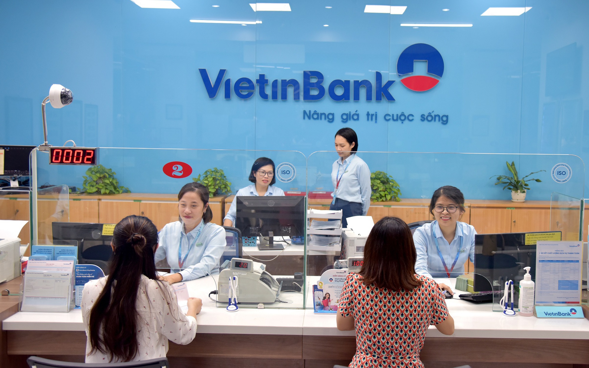 Lãi suất ngân hàng VietinBank mới nhất tháng 1/2024: Nhiều kỳ hạn giảm tới 0,8%/năm chỉ sau 1 tháng