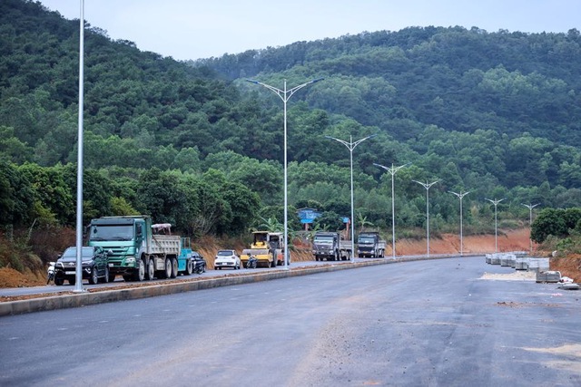 Thủ tướng yêu cầu sớm triển khai tuyến đường kết nối Bắc Giang – Hải Dương – Quảng Ninh - Ảnh 3.