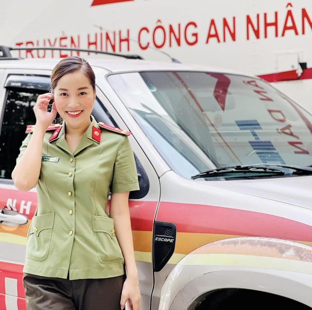 Nàng &quot;Vàng Anh&quot; đình đám giờ là Thượng uý Công an, tuổi U40 đẹp đằm thắm, ở nhà sang như khách sạn - Ảnh 2.