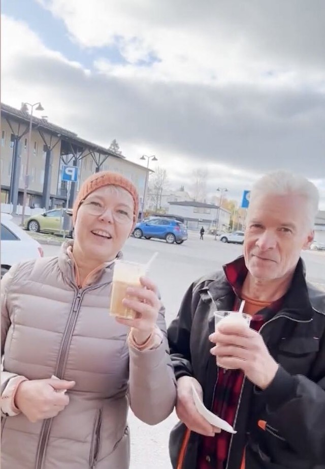 Cà phê muối Việt Nam xuất hiện ở Phần Lan: Ngày cao điểm kiếm tiền triệu, bất ngờ danh tính chủ quán - Ảnh 7.