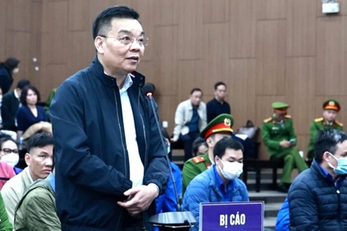 Tuyên án vụ Việt Á: Ông Nguyễn Thanh Long lĩnh 18 năm tù, Chu Ngọc Anh 3 năm tù - Ảnh 1.