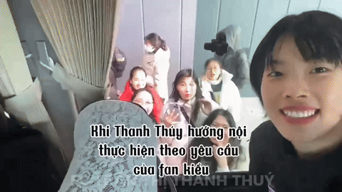 Khoảnh khắc siêu đáng yêu của VĐV Trần Thị Thanh Thúy với fan, hé lộ cảm xúc khi lần đầu tiên được đề cử tại WeChoice Awards - Ảnh 1.