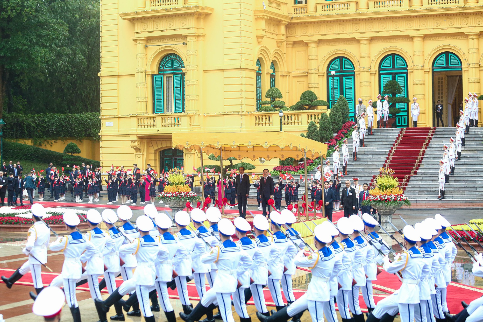 Chủ tịch nước Võ Văn Thưởng chủ trì lễ đón Tổng thống Indonesia Joko Widodo- Ảnh 10.