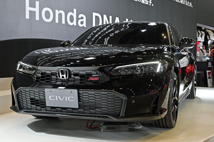 Honda Civic RS 2024 lộ diện chính thức: Mặt trước hầm hố như Type R, có thể mạnh hơn 200 mã lực, cạnh tranh Elantra N Line - Ảnh 1.
