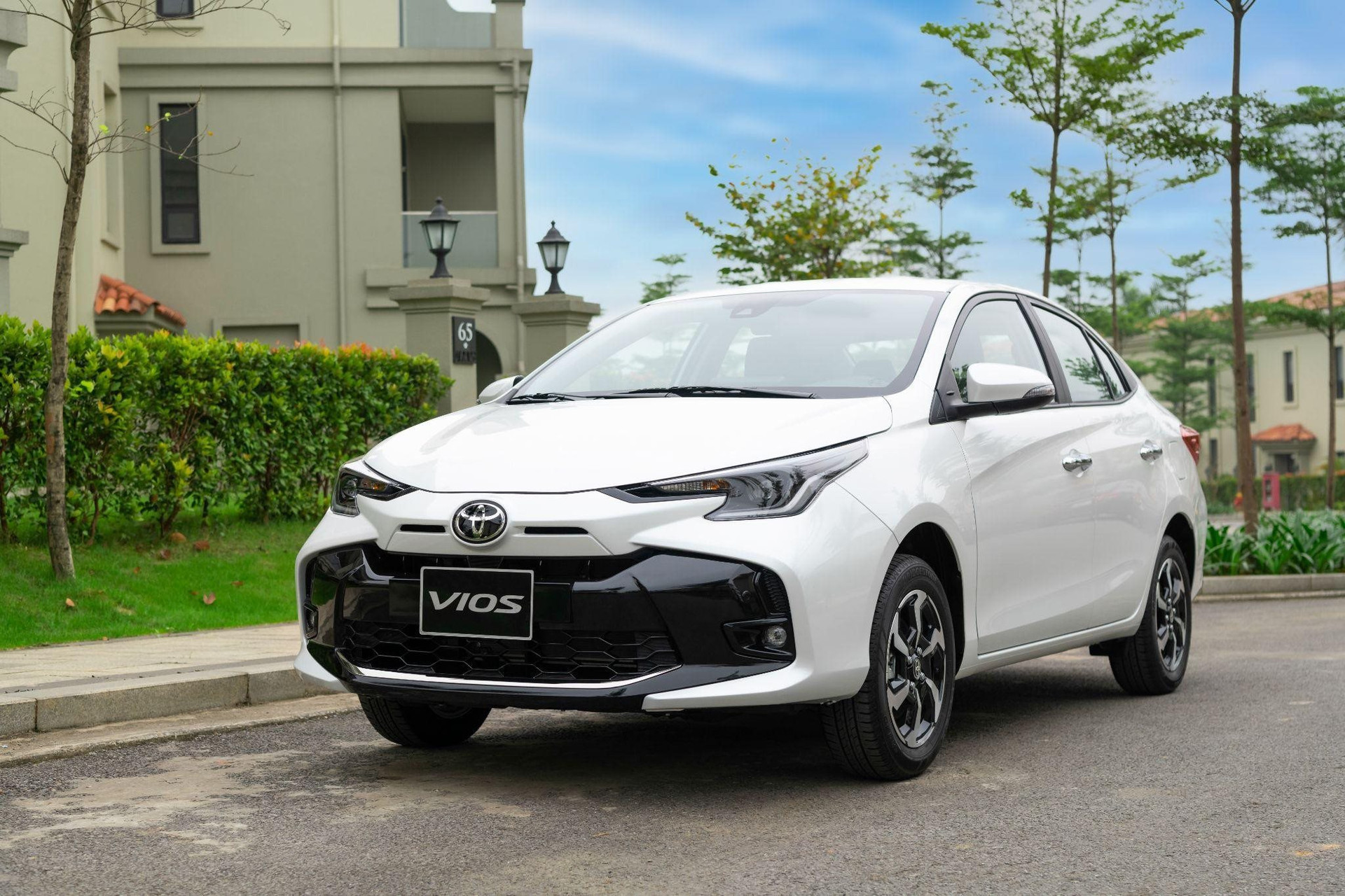 5 sedan ăn khách nhất tại Việt Nam - Ảnh 2.