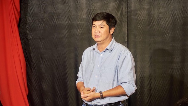 NSƯT Vũ Xuân Trang từ soát vé đến nghệ sĩ đa tài: 18 năm ở rể, được bố mẹ vợ thương như con ruột - Ảnh 3.