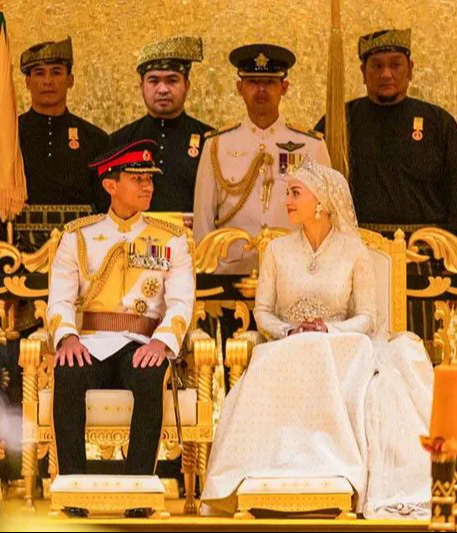 Hoàng hậu "vạn người mê" của Bhutan tham dự đám cưới Hoàng tử Brunei, nhan sắc hiện tại khiến ai cũng bất ngờ- Ảnh 2.