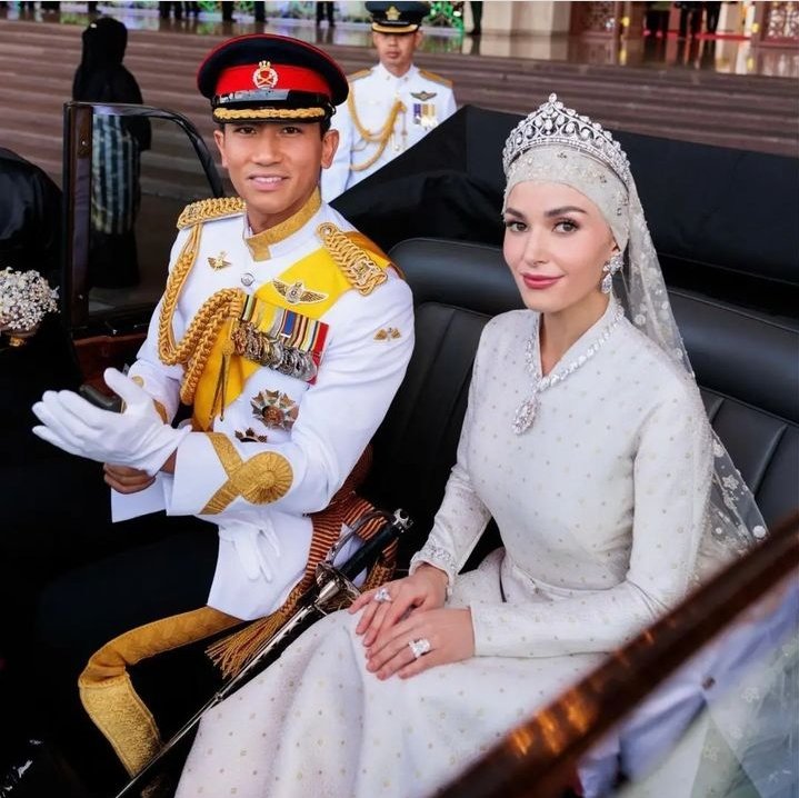 Hoàng hậu "vạn người mê" của Bhutan tham dự đám cưới Hoàng tử Brunei, nhan sắc hiện tại khiến ai cũng bất ngờ- Ảnh 1.