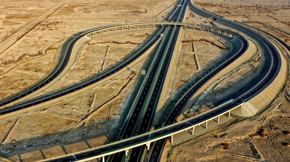 ‘Xẻ núi rẽ sông’, công trình bê tông cốt thép Trung Quốc vươn dài 5.200 km chỉ trong một năm, khẳng định độ chịu chi để nâng cấp hạ tầng giao thông - Ảnh 2.