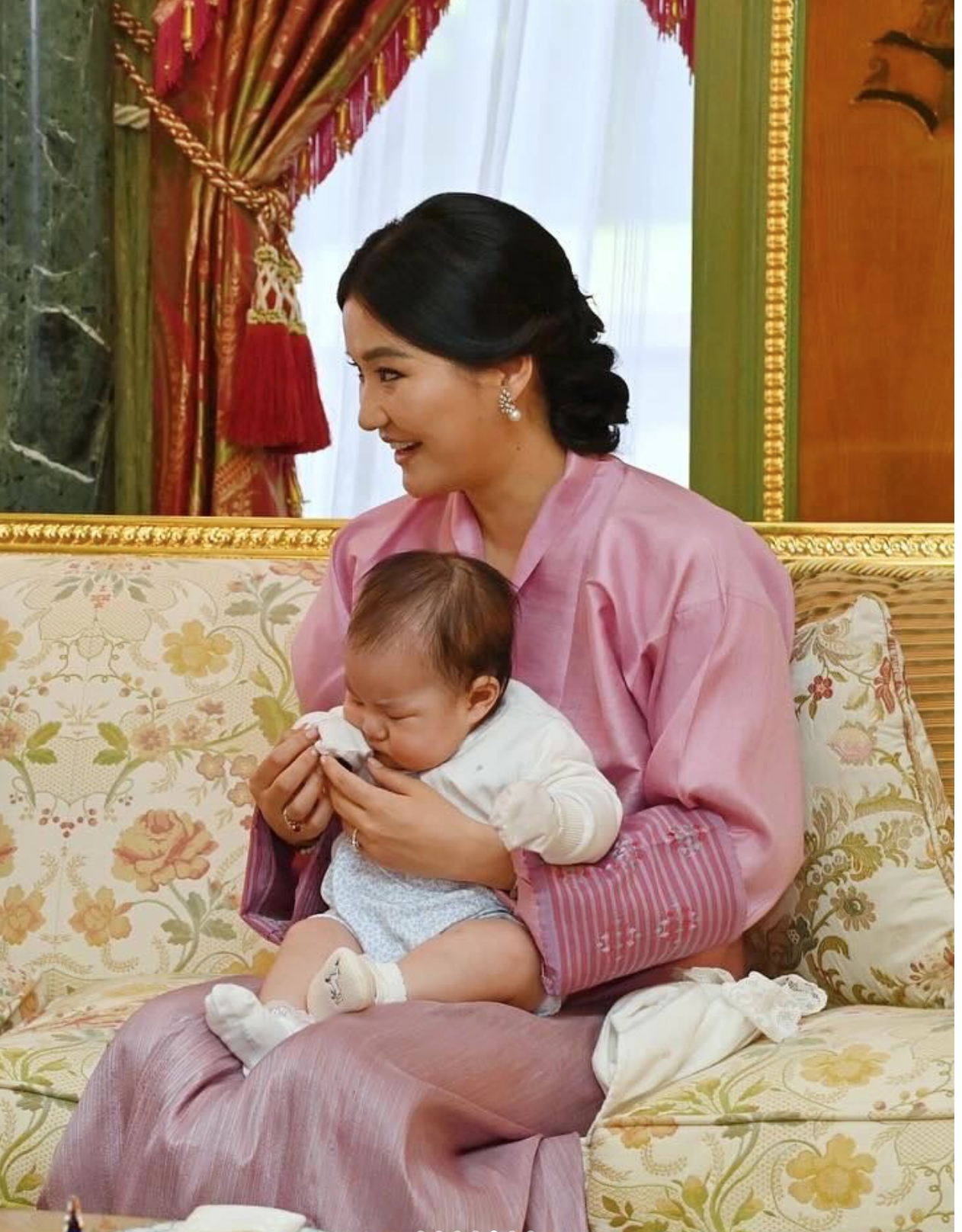 Hoàng hậu "vạn người mê" của Bhutan tham dự đám cưới Hoàng tử Brunei, nhan sắc hiện tại khiến ai cũng bất ngờ- Ảnh 6.