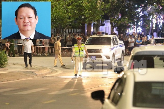 Toà trả hồ sơ, yêu cầu điều tra đồng phạm của cựu Bí thư Tỉnh uỷ Lào Cai Nguyễn Văn Vịnh - Ảnh 1.