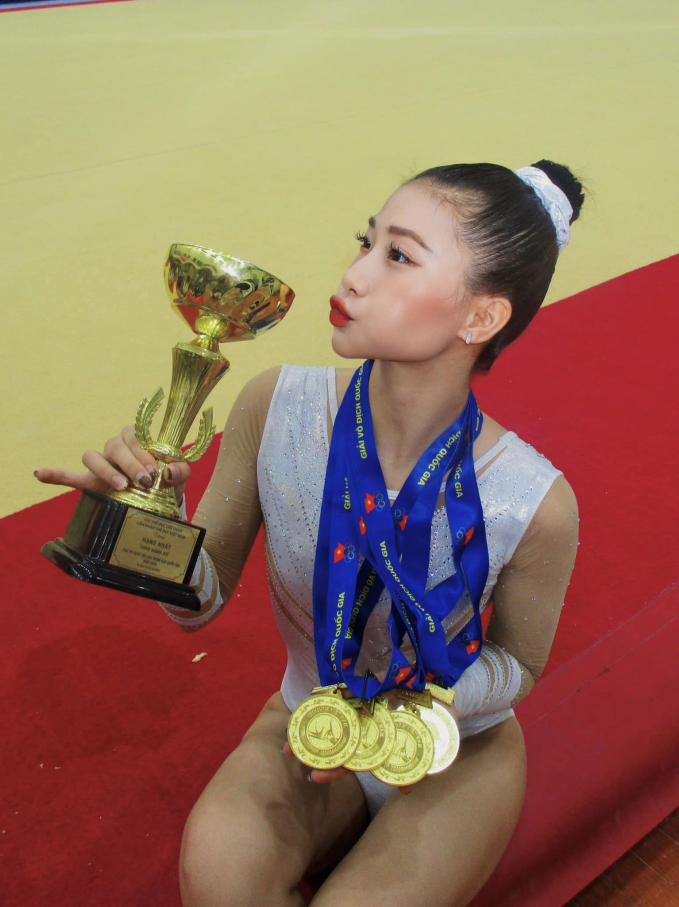 Hotgirl thể dục dụng cụ Phạm Như Phương là ai, giỏi cỡ nào mà từng dự Olympic trẻ? - Ảnh 2.