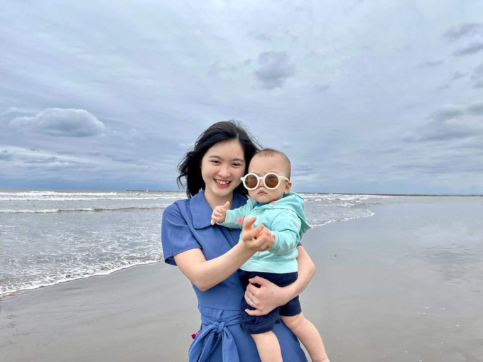 Gặp em bé 2 tuổi nói lia lịa 3 thứ tiếng: Bố mẹ đều là người Việt, bí quyết dạy con không thể dễ hơn - Ảnh 3.