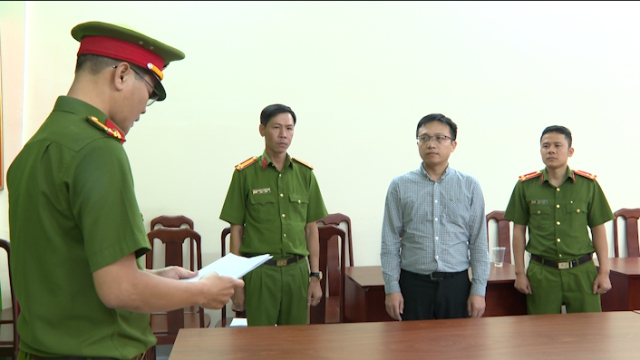 Khởi tố, bắt tạm giam Phó Cục Trưởng Cục Đăng kiểm Việt Nam - Ảnh 4.