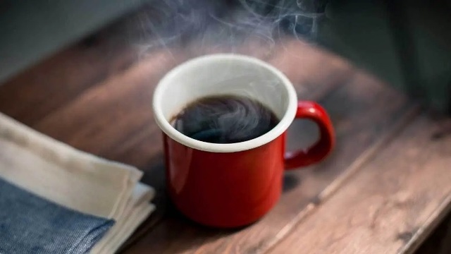 Bác sĩ cấp cứu: Dừng uống cà phê ngay nếu bạn có 1 trong 3 triệu chứng này - Ảnh 3.