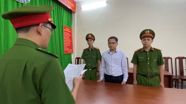 Khởi tố, bắt tạm giam Phó Cục Trưởng Cục Đăng kiểm Việt Nam - Ảnh 1.