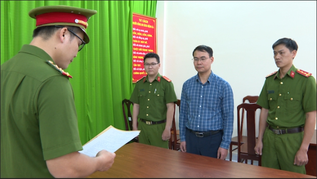 Khởi tố, bắt tạm giam Phó Cục Trưởng Cục Đăng kiểm Việt Nam - Ảnh 5.
