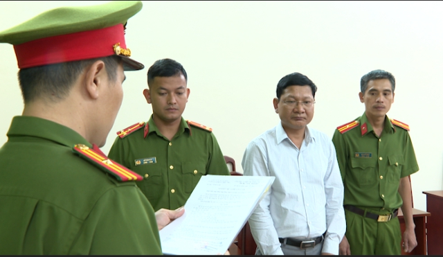Khởi tố, bắt tạm giam Phó Cục Trưởng Cục Đăng kiểm Việt Nam - Ảnh 3.