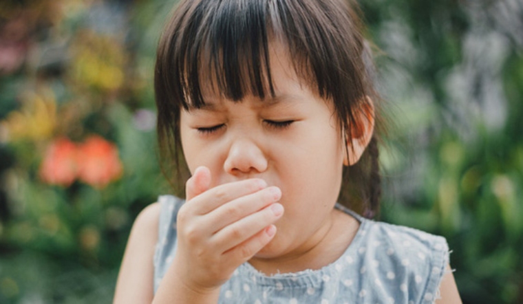 Trẻ thường xuyên hắng giọng có thể mắc 2 căn bệnh này, nhiều cha mẹ không biết- Ảnh 1.