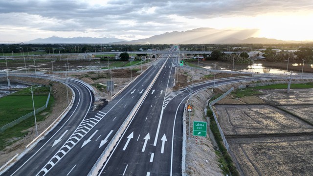 Điều chưa từng có sắp được áp dụng trên 2 tuyến cao tốc dài 127km, trị giá 16.525 tỷ đồng ở Việt Nam - Ảnh 2.