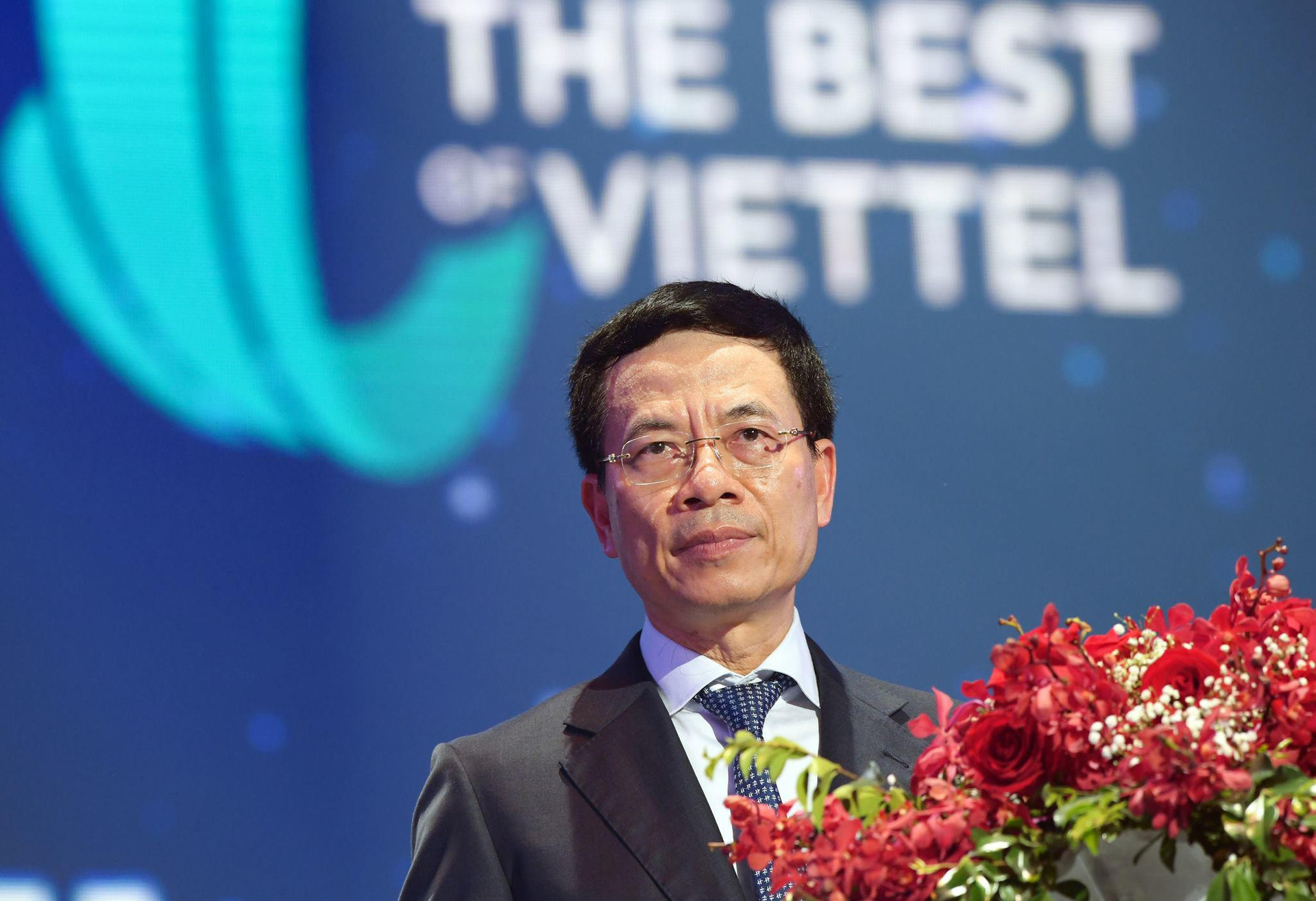 Bộ trưởng Nguyễn Mạnh Hùng: Viettel hãy lập kế hoạch phủ sóng 5G toàn quốc ngay trong năm 2024 - Ảnh 1.