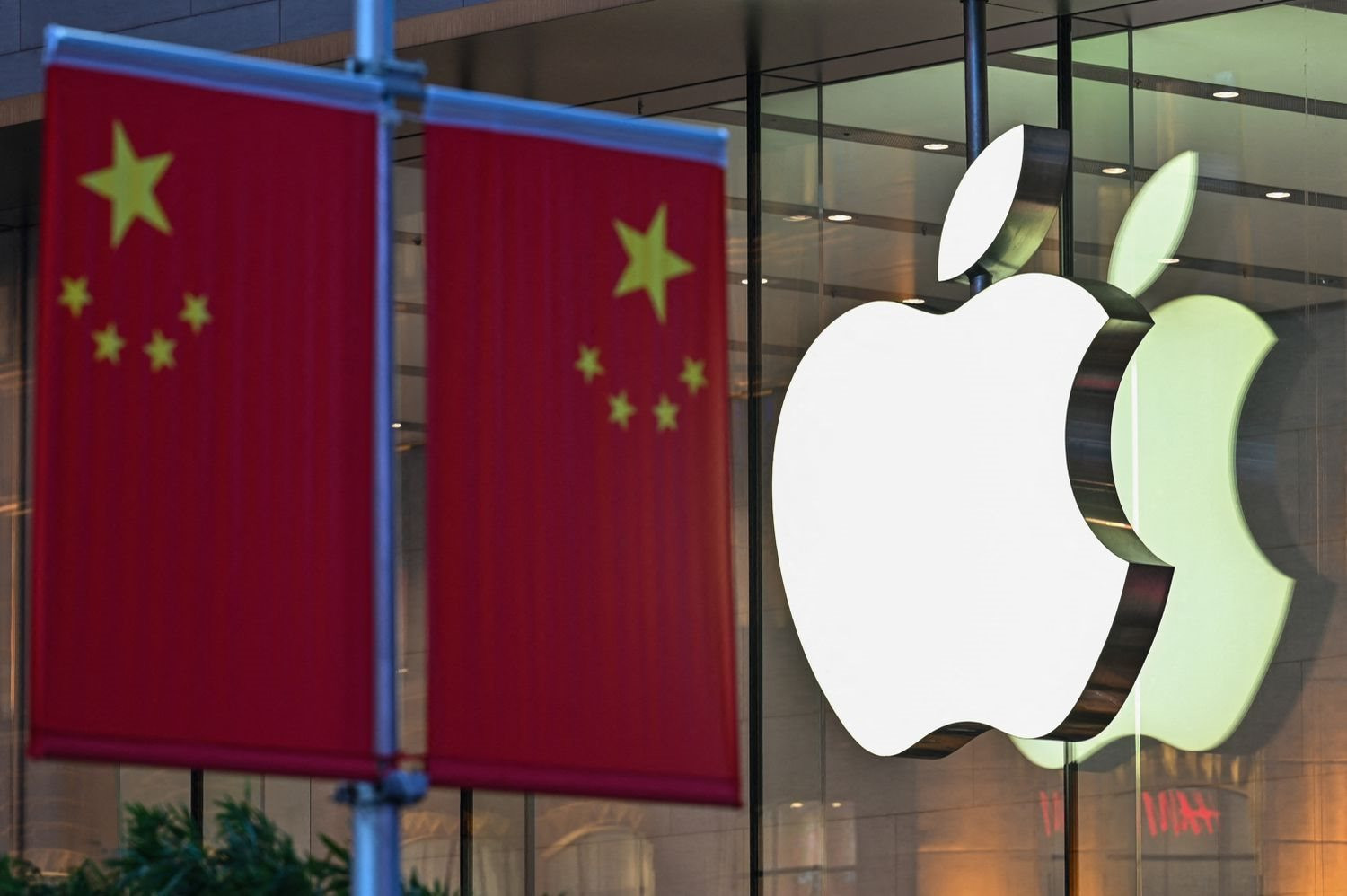&quot;3,5 tỷ USD của Apple sắp đến tay người dùng iPhone, sao lại trừ chúng ta?&quot; - Người Trung Quốc than vãn - Ảnh 3.