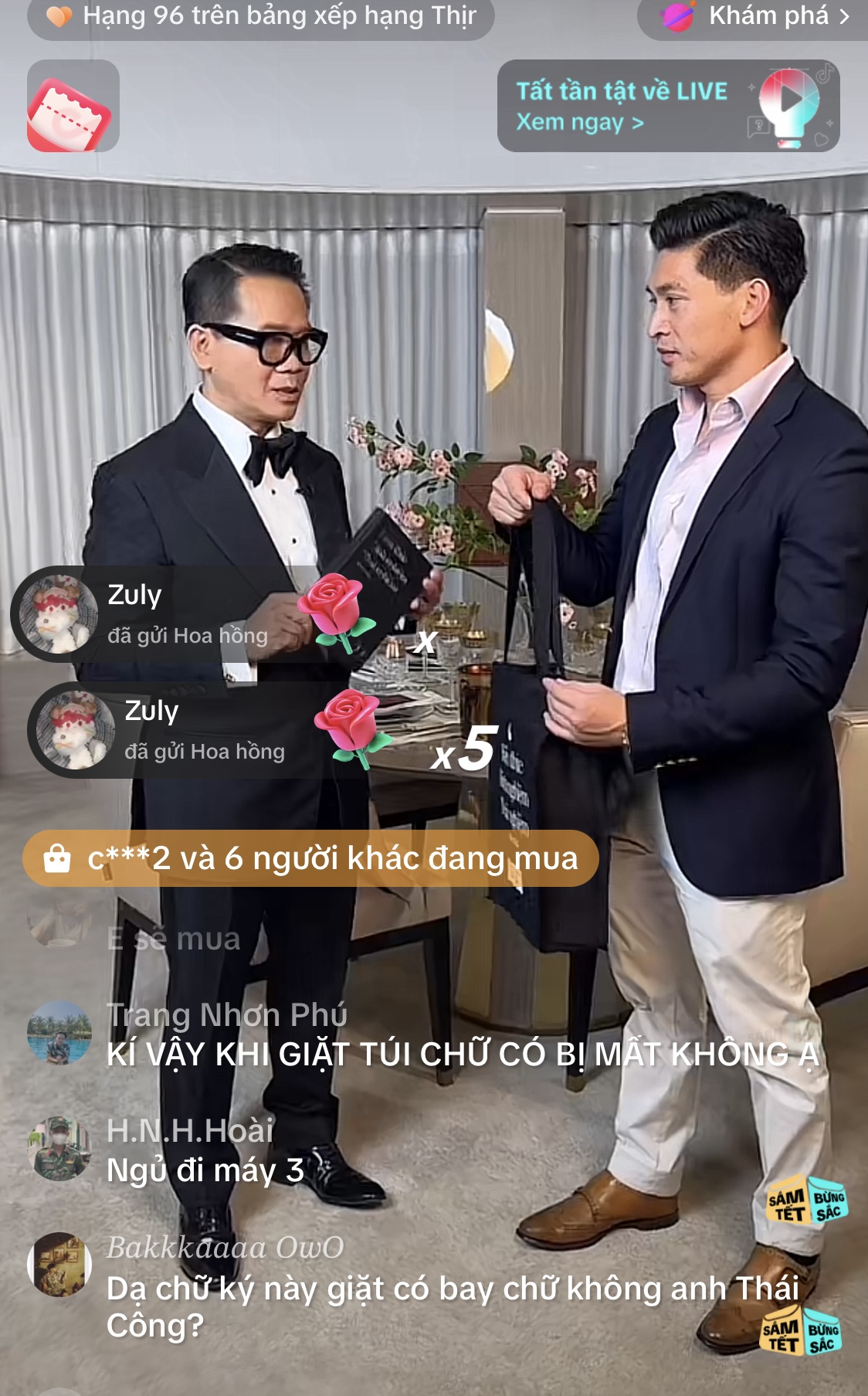 Phiên livestream thứ 2, NTK Thái Công tiếp tục giới thiệu ‘cuộc sống thượng lưu đồng đều từ A - Z, như việc mặc bộ âu phục thì không thể tới nhà hàng bình thường hay đi chợ!’ - Ảnh 3.