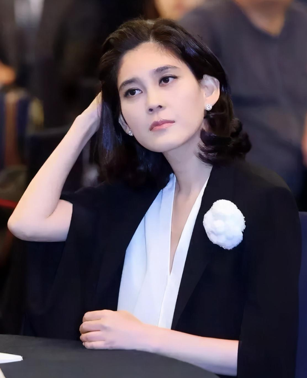 Chaebol giàu bậc nhất Hàn Quốc bị chỉ trích vì mặc áo Dior, "Đại công chúa Samsung" lập tức được gọi tên vì một điều- Ảnh 4.