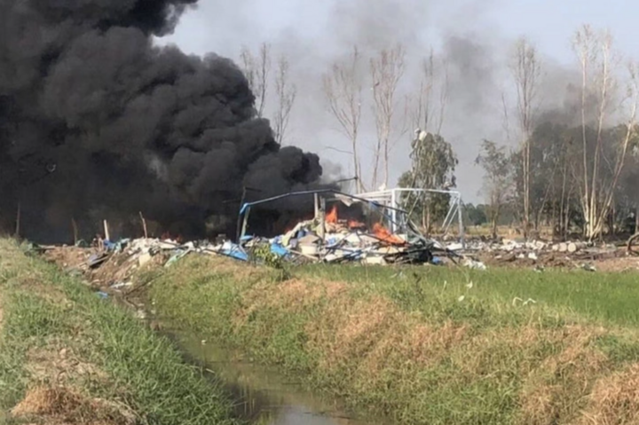 Nổ nhà máy pháo hoa Thái Lan, 18 người thiệt mạng - Ảnh 1.