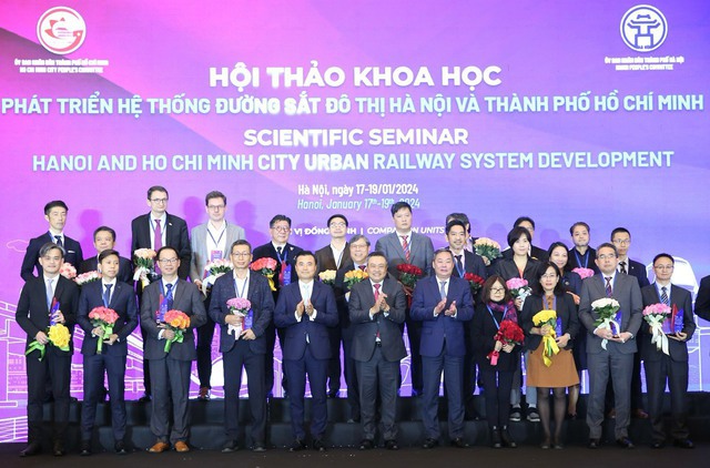 'Quái vật lòng đất' có thể giúp TP đông dân nhất Việt Nam làm 200km đường sắt đô thị trong 5 năm? - Ảnh 1.