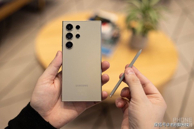 &quot;Samsung Galaxy S24 ra mắt, chỉ có 5 từ để miêu tả về nó&quot; - Người Trung Quốc nhìn vào sự thật - Ảnh 4.