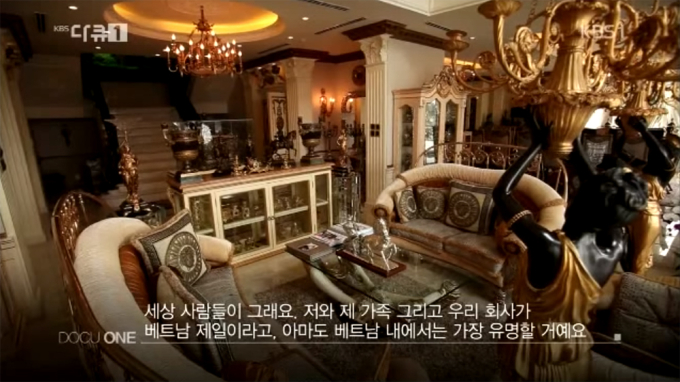 Đọ cơ ngơi nhà chồng dàn phu nhân Vbiz: Người ở trong "cung điện" dát vàng, 1 biệt thự khủng lên sóng truyền hình Hàn Quốc