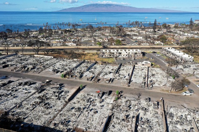Nghi án Jeff Bezos 'quỵt' tiền từ thiện: Cam kết quyên góp 100 triệu USD cho vụ cháy rừng Hawaii nhưng không thấy đâu, né tránh giải trình - Ảnh 2.