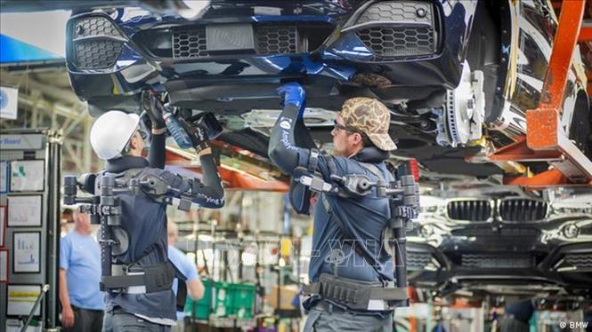 BMW sẽ sử dụng robot hình người tại nhà máy sản xuất ô tô tại Mỹ - Ảnh 1.