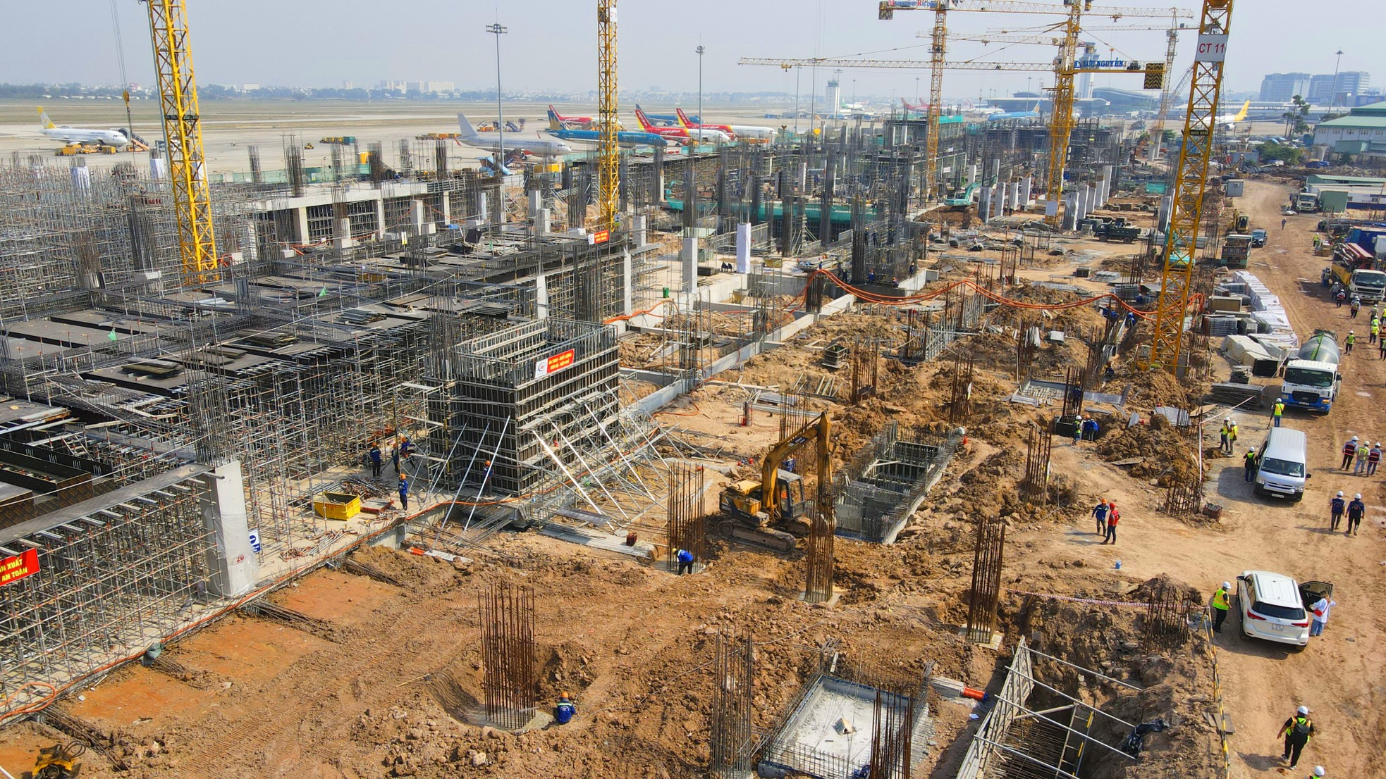 Cận cảnh nhà ga gần 11.000 tỷ đồng của sân bay Tân Sơn Nhất đang dần thành hình - Ảnh 5.