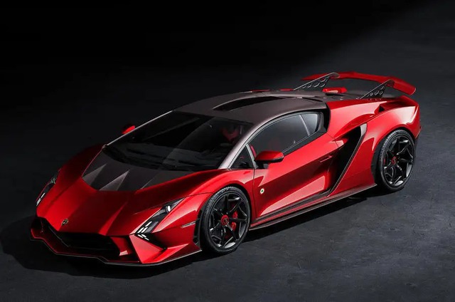 Lamborghini phá kỷ lục doanh số dù chỉ bán 2 mẫu xe, Revuelto mới nhận cọc nhưng đã cháy hàng đến 2026 - Ảnh 2.