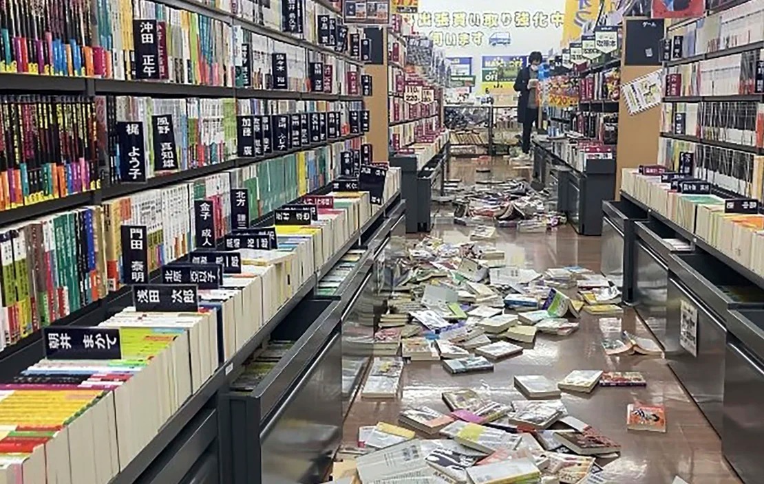 Động đất ở Nhật Bản: Số nạn nhân tử vong đã tăng lên 30, cảnh tượng chưa từng thấy xuất hiện ở siêu thị- Ảnh 7.