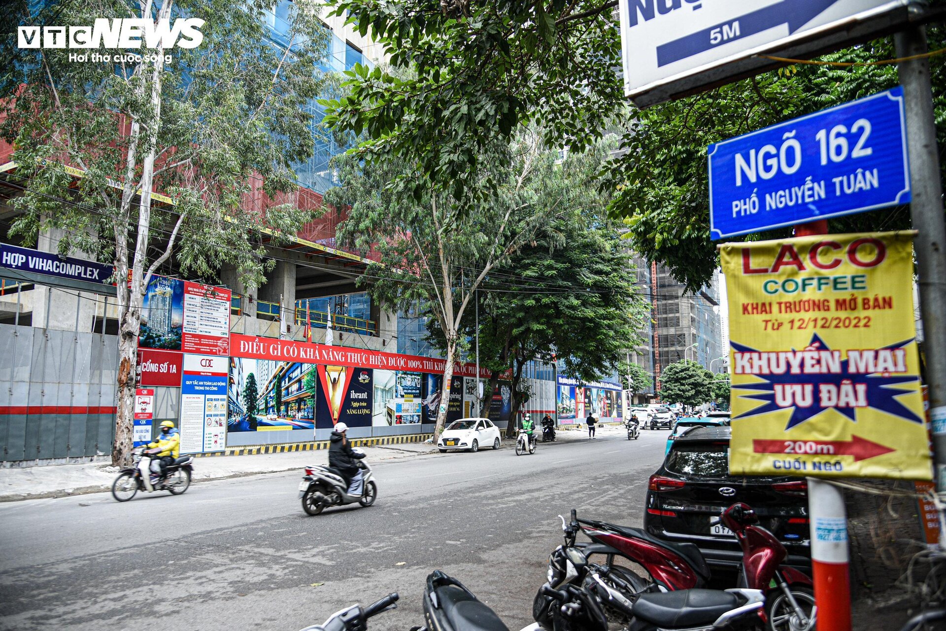 Cận cảnh tuyến đường sắp được Hà Nội mở rộng hơn 20m để giảm ùn tắc - Ảnh 5.