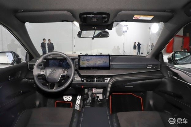 'Vua các dòng sedan' Toyota Camry thế hệ mới chào sân thị trường sát vách Việt Nam: tiêu thụ 4,2 lít/100 km, giá từ dưới 600 triệu đồng - Ảnh 4.