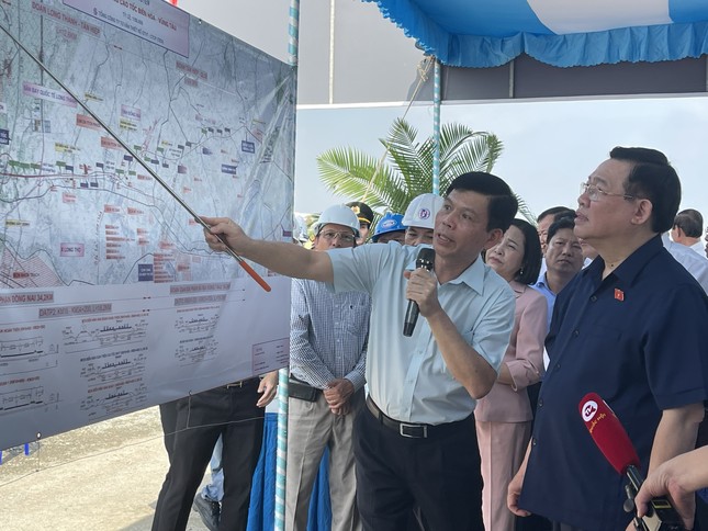 Chủ tịch Quốc hội yêu cầu thần tốc triển khai dự án Biên Hòa - Vũng Tàu - Ảnh 1.