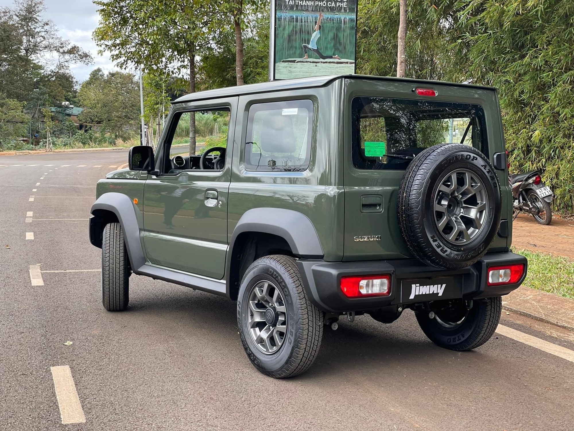 Thêm nhiều thông tin chính thức của Suzuki Jimny sắp bán tại Việt Nam: đã có giá tính thuế trước bạ, 9 màu ngoại thất, 6 túi khí - Ảnh 4.