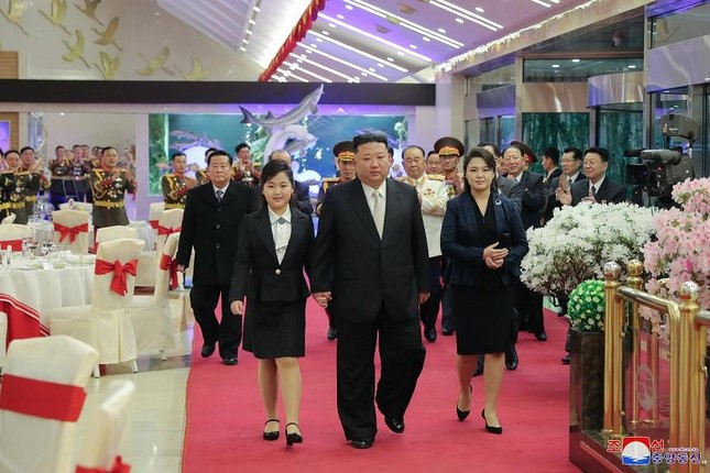 Ẩn ý từ thay đổi ngoại hình của con gái lãnh đạo Triều Tiên - Ảnh 2.